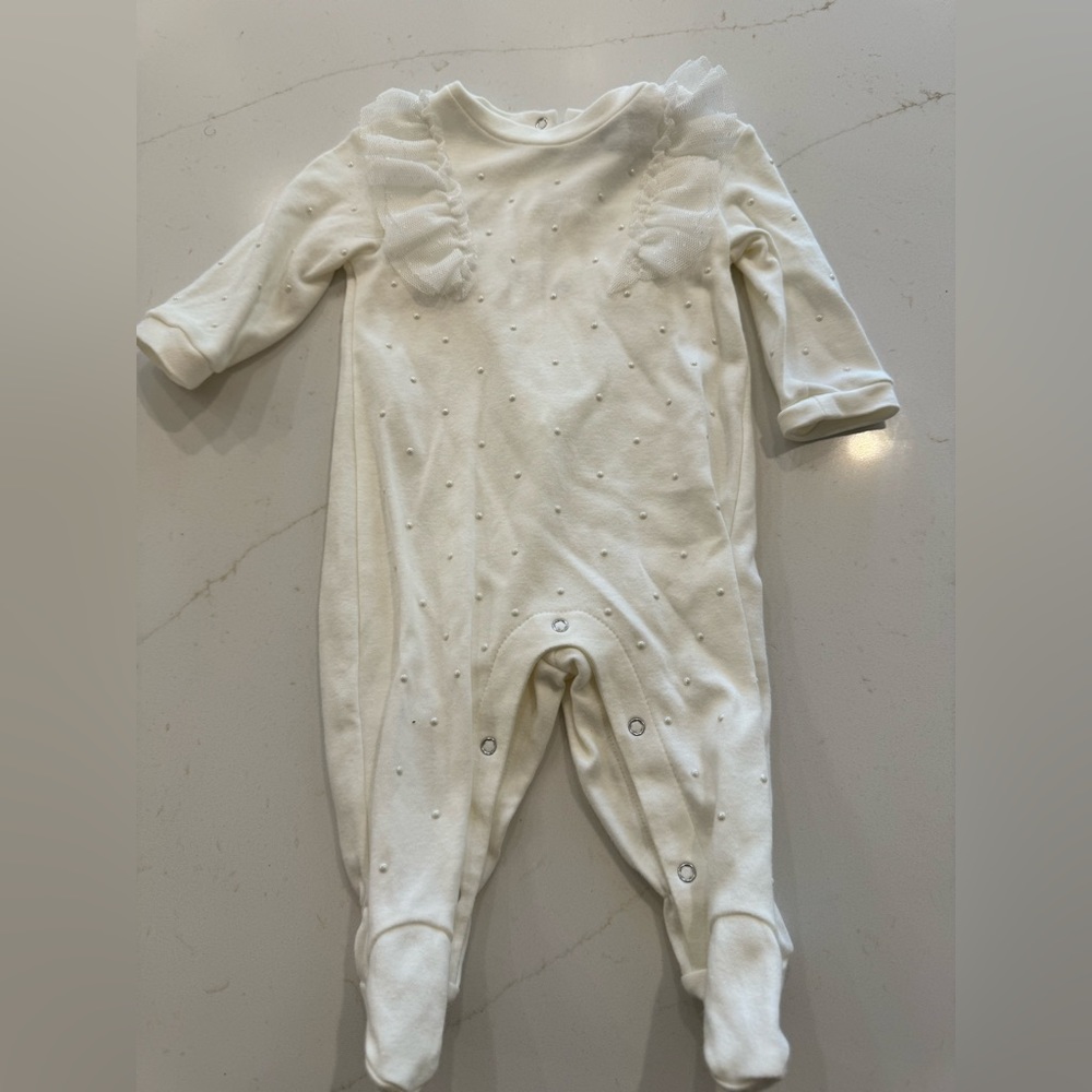 Sweet Cactus Beige Long Sleeve Pearl Ruffle Onesie 0-3M NWOT
